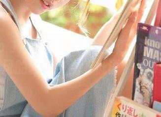 Umeko J海边写真作品合集：透过镜头感受风的轻柔与海的低语照片.txt